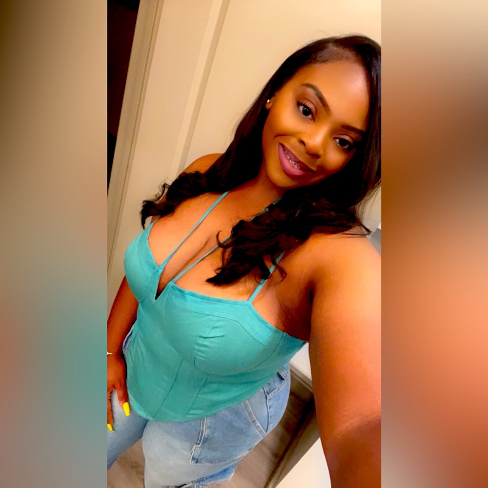 Meet your Posher, Kiara